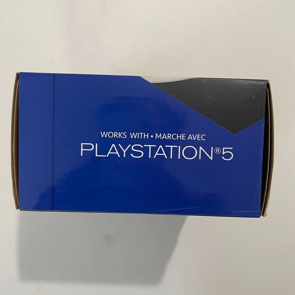 Nyko Charge Arc for PlayStation 5‎ - Aesthetic Charging Station for PlayStation